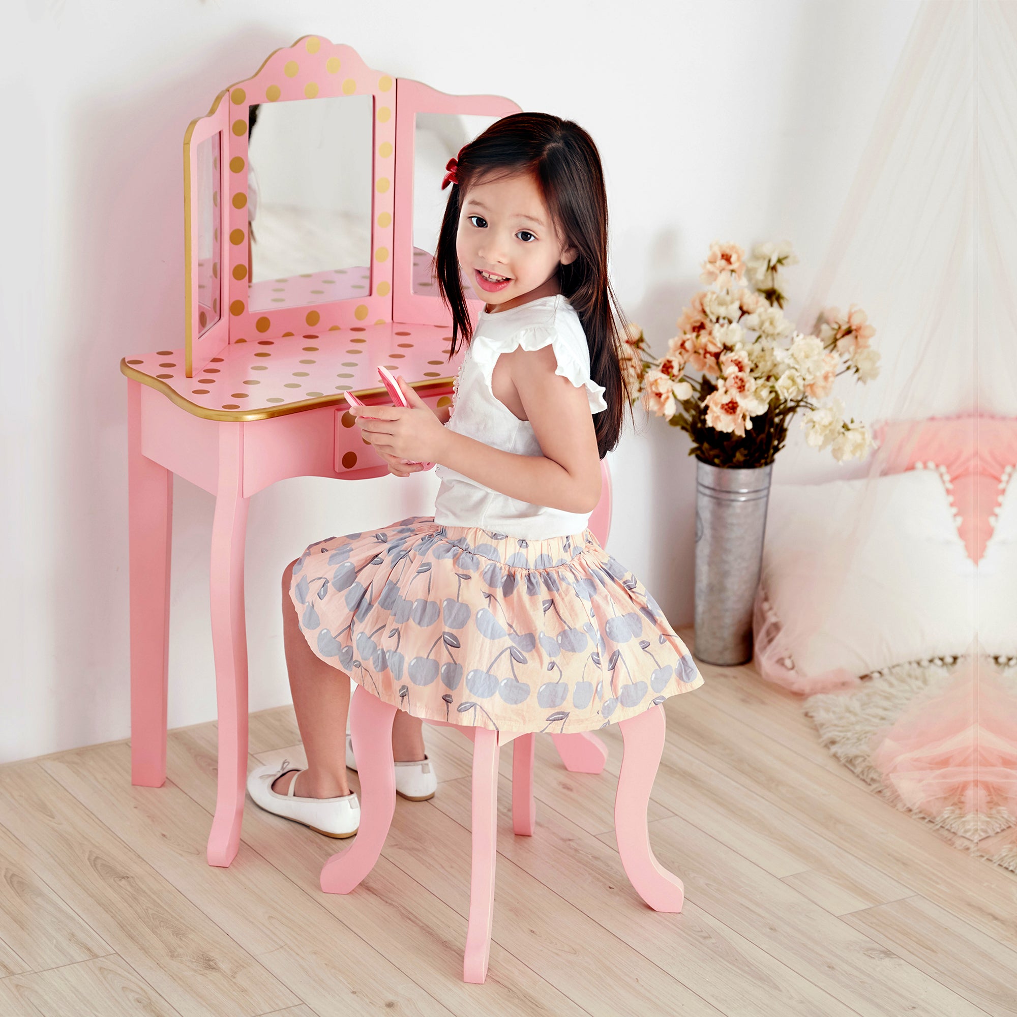 Vanity Set, Europe Fashion Polka Prints Gisele Teamson – Kids Wooden Dot 2-pc. Pink/Gold Teamson